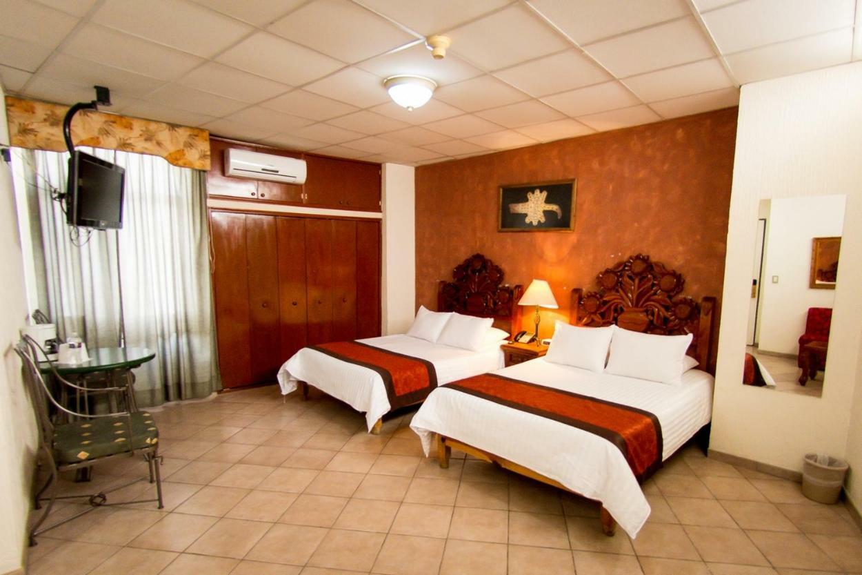 Hotel Real Azteca Boulevard 莱昂 外观 照片